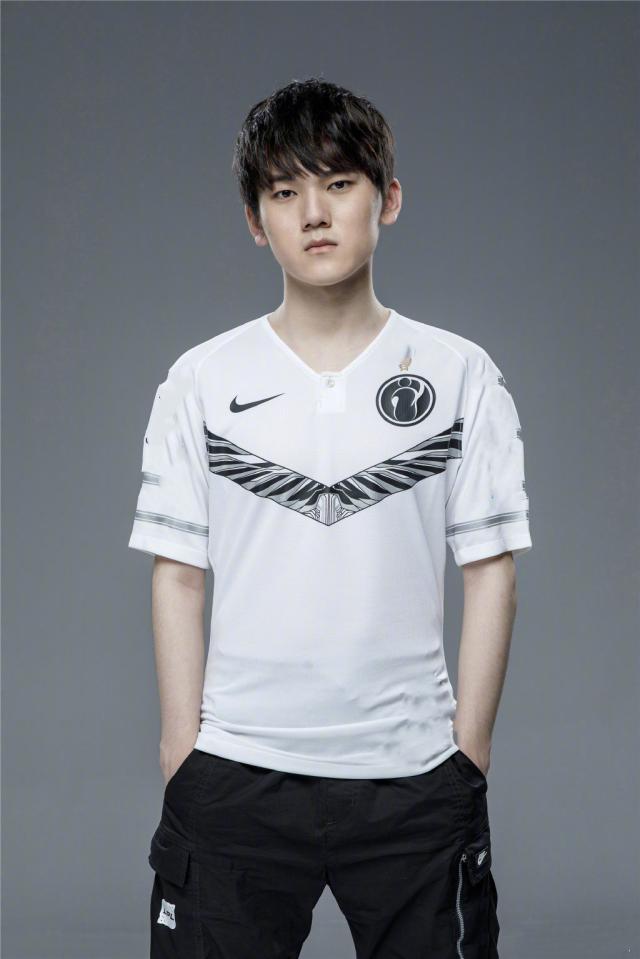 Vitality 和 Falcons 晋级 IEM Melbourne 2025 季后赛